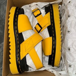 Dr Martens Voss DMs yellow UK 4 US 6